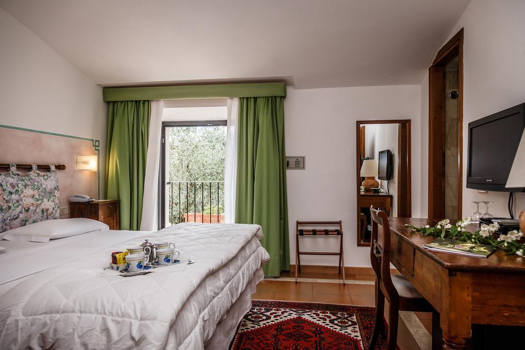 Villa Acquaviva Wine Resort Монтемерано Екстер'єр фото