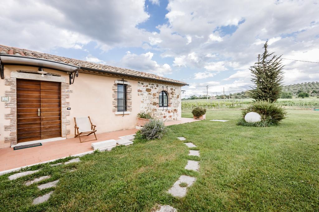 Villa Acquaviva Wine Resort Монтемерано Екстер'єр фото